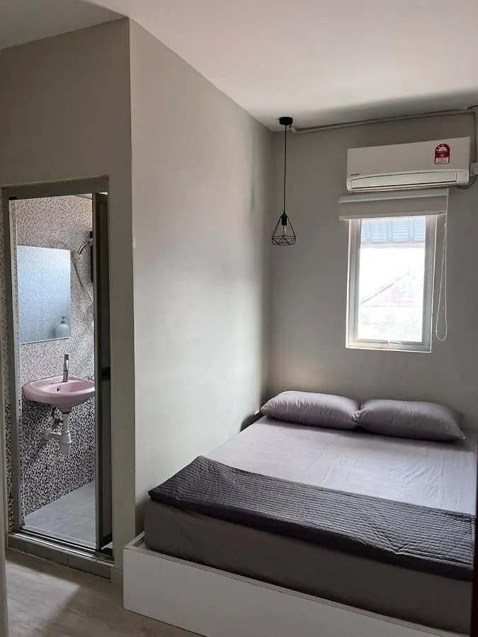 Sunshine House Hotel George Town 0*,  Malaysia